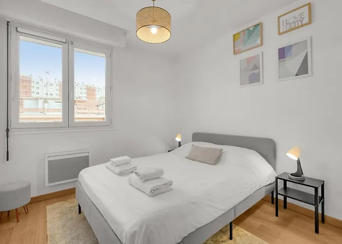 Le Synopsis - Joli T3 Avec Garage Apartment